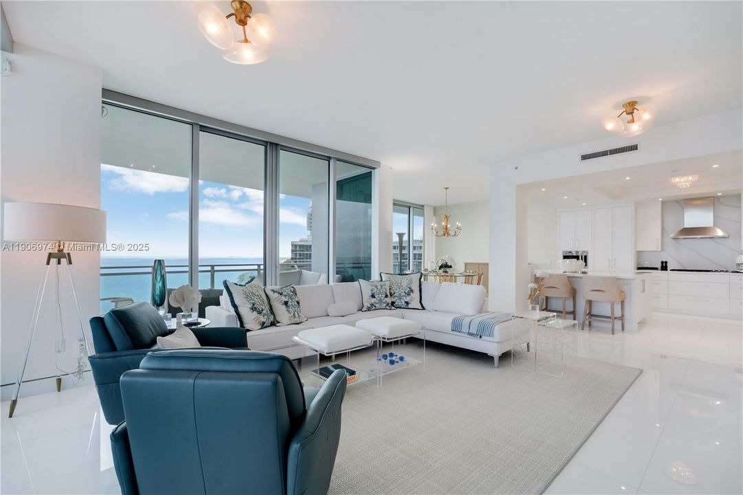 Active With Contract: $6,493,000 (3 beds, 3 baths, 2763 Square Feet)