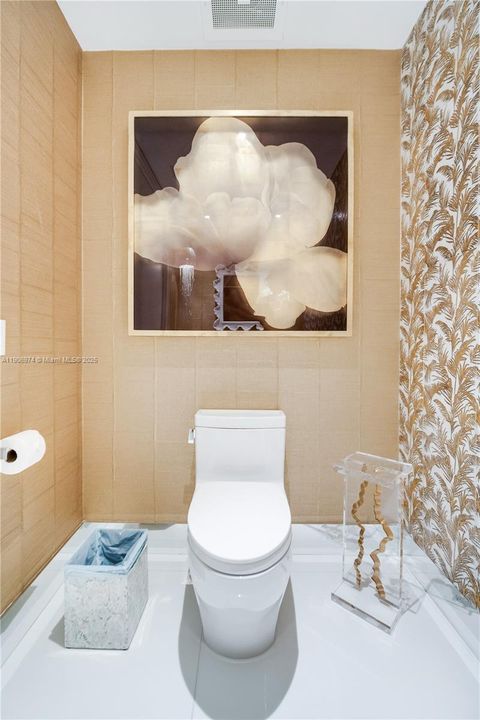 Active With Contract: $6,493,000 (3 beds, 3 baths, 2763 Square Feet)