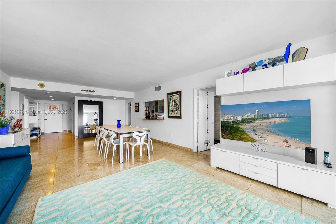 For Sale: $830,000 (2 beds, 2 baths, 1909 Square Feet)