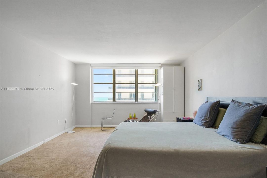 For Sale: $830,000 (2 beds, 2 baths, 1909 Square Feet)