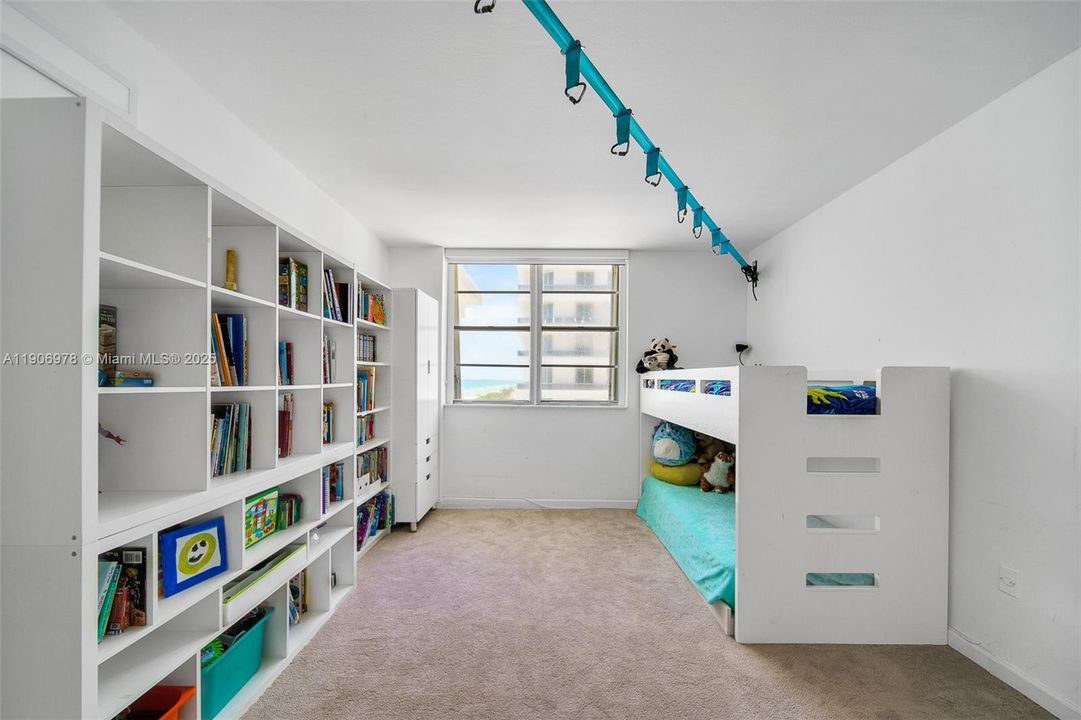 For Sale: $830,000 (2 beds, 2 baths, 1909 Square Feet)