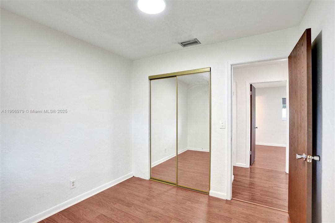 Active With Contract: $450,000 (3 beds, 2 baths, 1087 Square Feet)