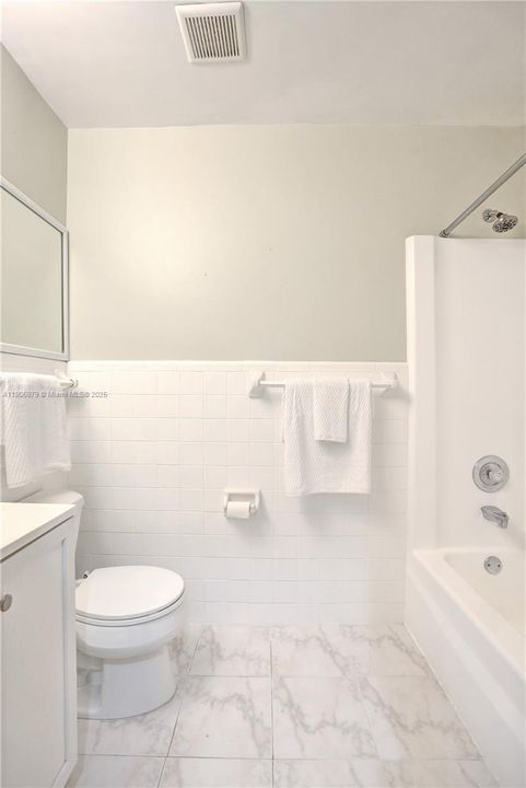 Active With Contract: $450,000 (3 beds, 2 baths, 1087 Square Feet)