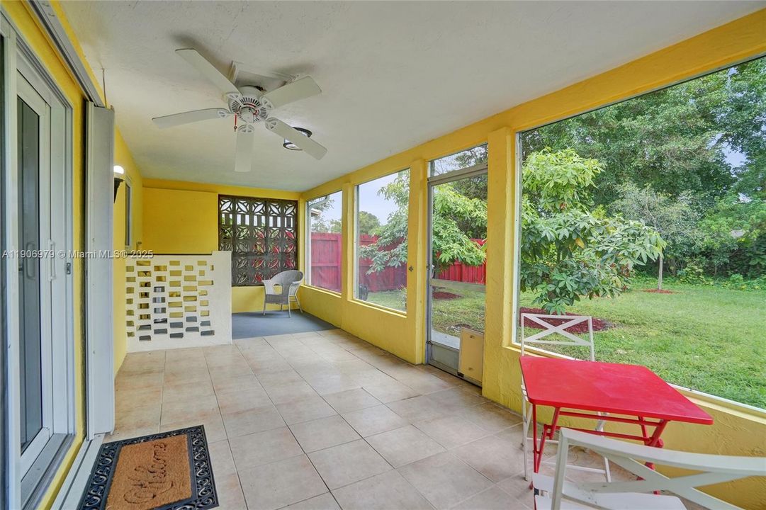 Active With Contract: $450,000 (3 beds, 2 baths, 1087 Square Feet)