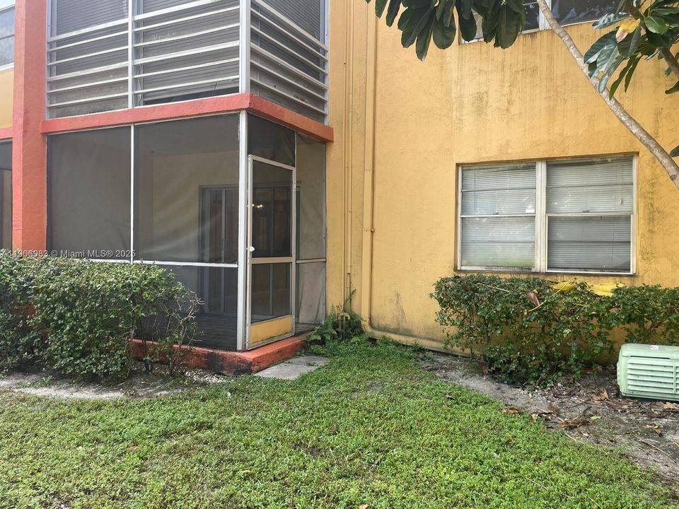 最近租的: $1,535 (1 贝兹, 1 浴室, 695 平方英尺)