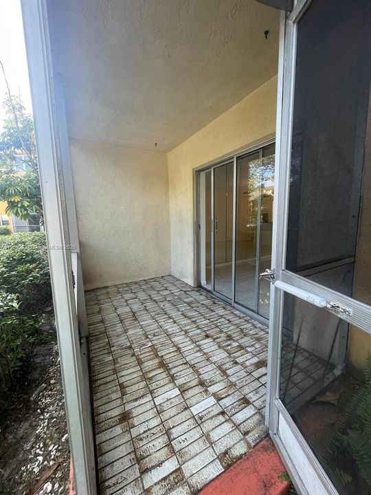 最近租的: $1,535 (1 贝兹, 1 浴室, 695 平方英尺)