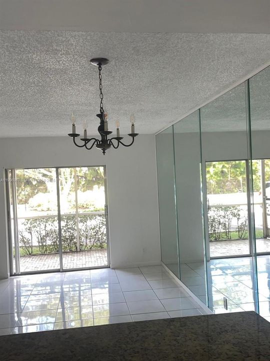 最近租的: $1,535 (1 贝兹, 1 浴室, 695 平方英尺)