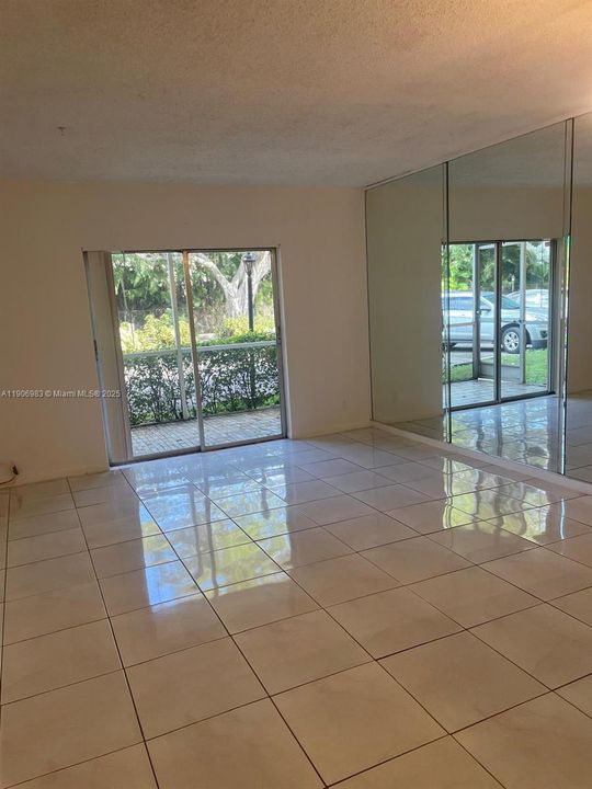 最近租的: $1,535 (1 贝兹, 1 浴室, 695 平方英尺)