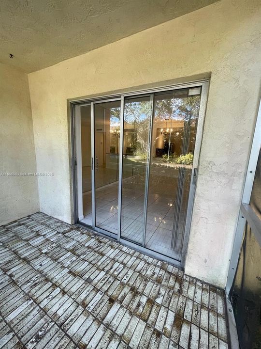 最近租的: $1,535 (1 贝兹, 1 浴室, 695 平方英尺)