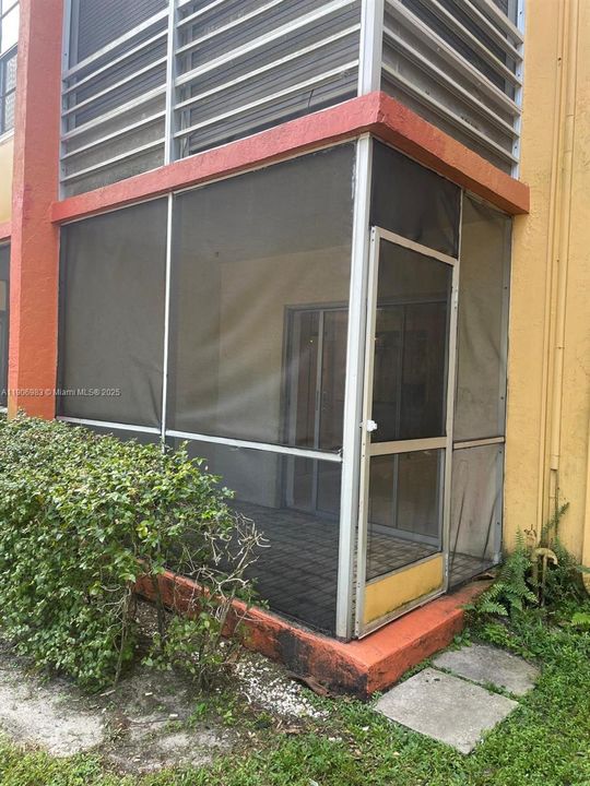 最近租的: $1,535 (1 贝兹, 1 浴室, 695 平方英尺)