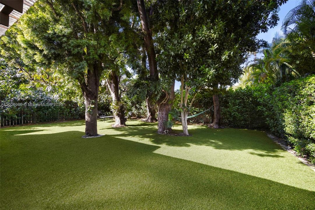 En Venta: $1,850,000 (3 camas, 2 baños, 1661 Pies cuadrados)