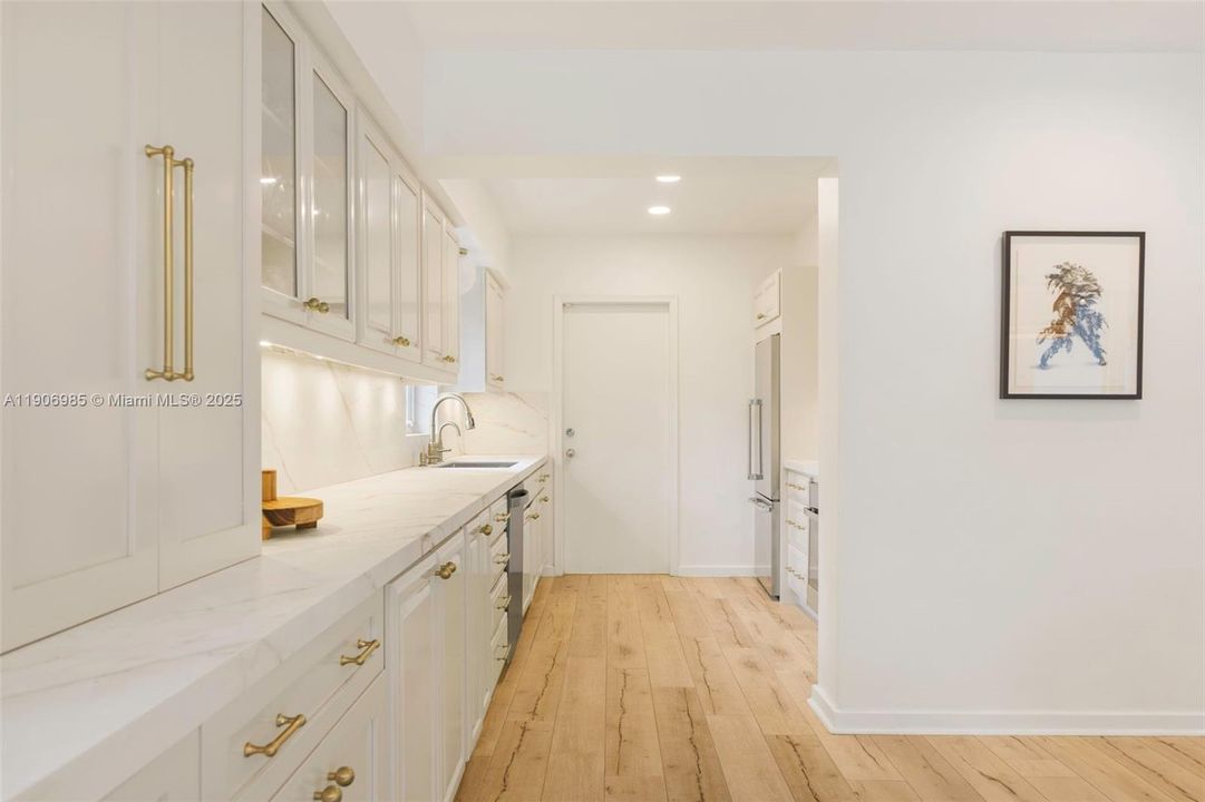 En Venta: $1,850,000 (3 camas, 2 baños, 1661 Pies cuadrados)