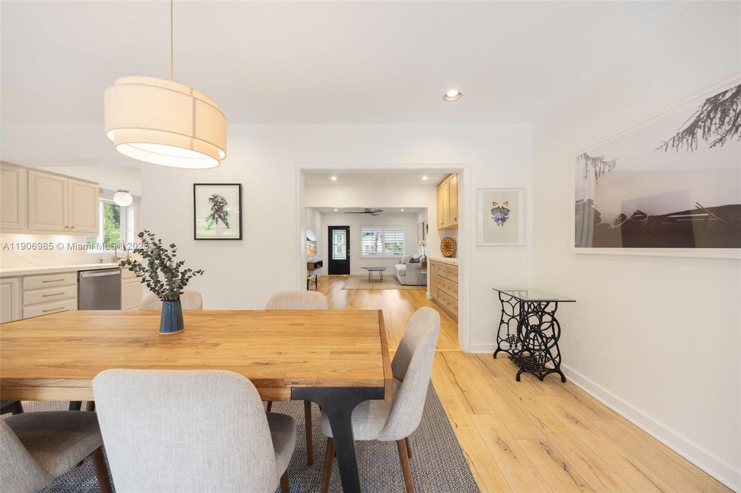 En Venta: $1,850,000 (3 camas, 2 baños, 1661 Pies cuadrados)