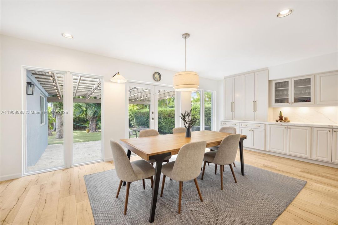 En Venta: $1,850,000 (3 camas, 2 baños, 1661 Pies cuadrados)