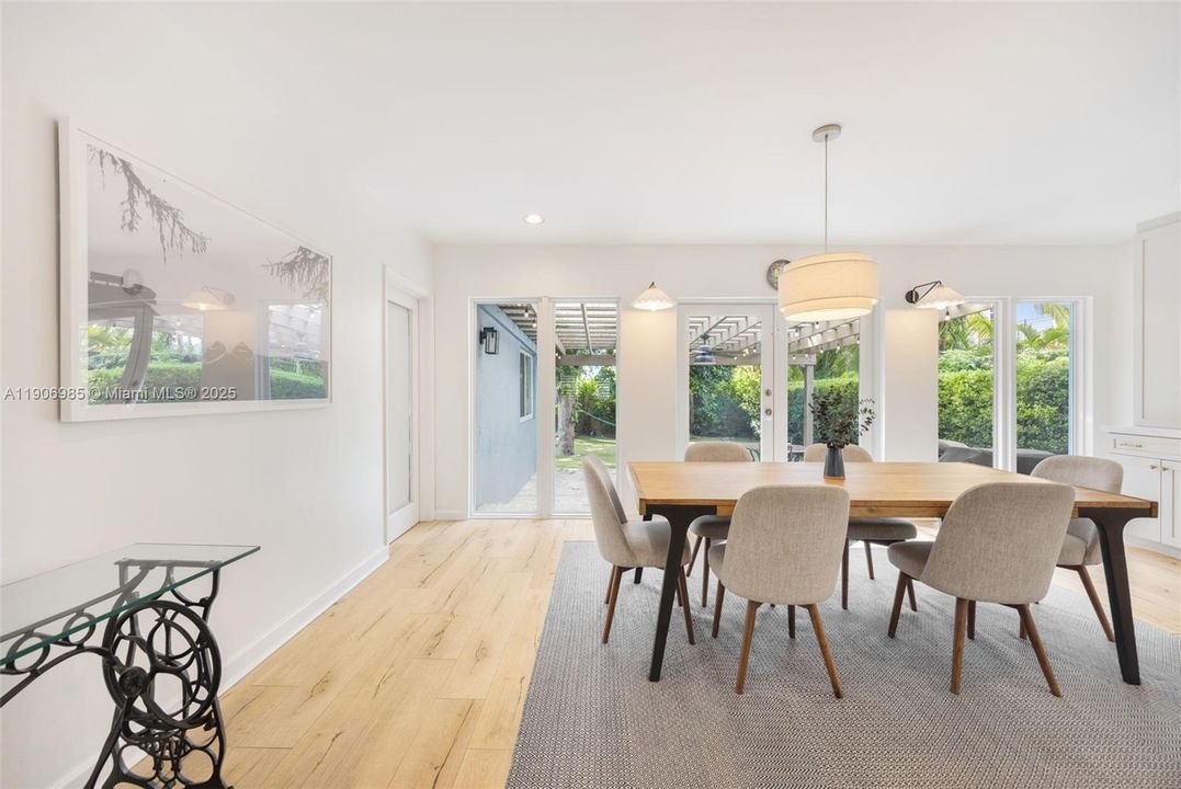 En Venta: $1,850,000 (3 camas, 2 baños, 1661 Pies cuadrados)