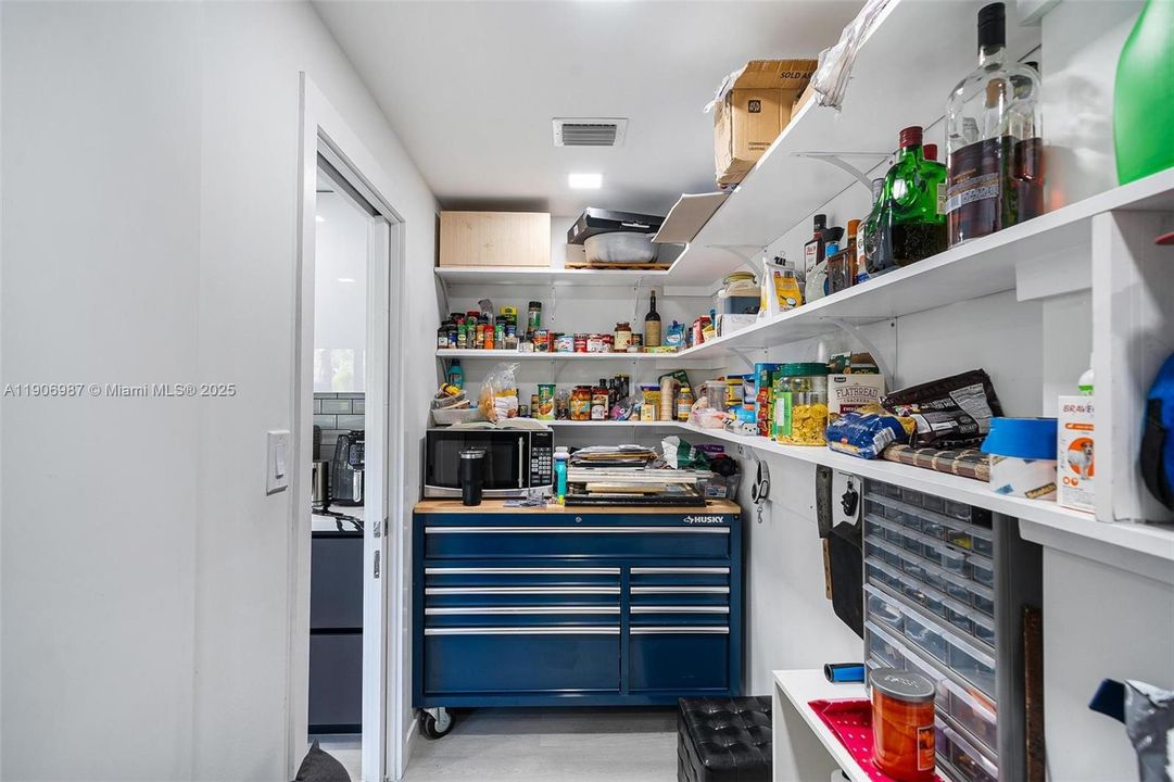 待售: $799,900 (3 贝兹, 2 浴室, 1440 平方英尺)