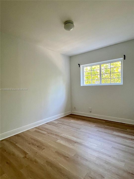 For Rent: $2,800 (1 beds, 1 baths, 603 Square Feet)