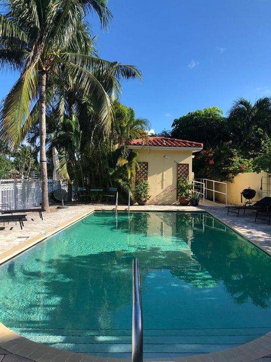 For Rent: $2,800 (1 beds, 1 baths, 603 Square Feet)