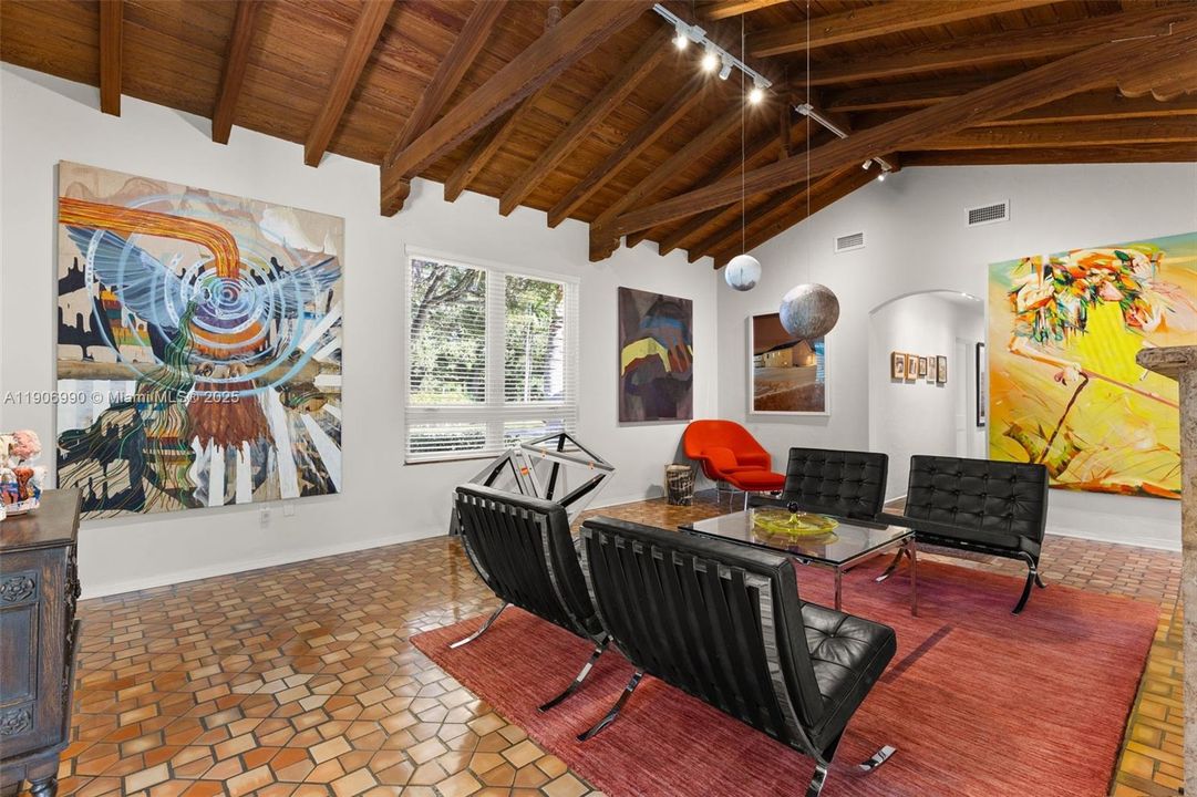 Active With Contract: $1,975,000 (3 beds, 2 baths, 2312 Square Feet)