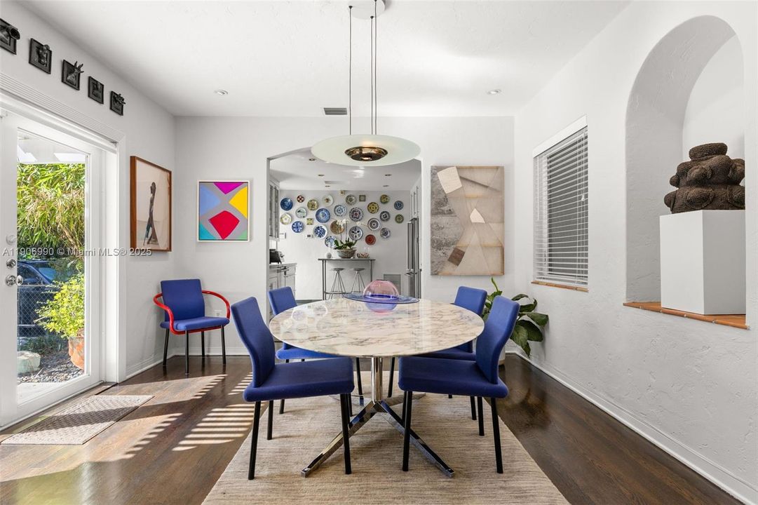 Active With Contract: $1,975,000 (3 beds, 2 baths, 2312 Square Feet)