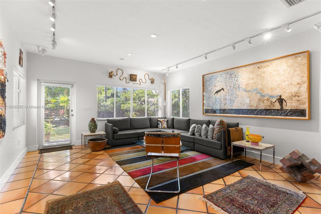 Active With Contract: $1,975,000 (3 beds, 2 baths, 2312 Square Feet)