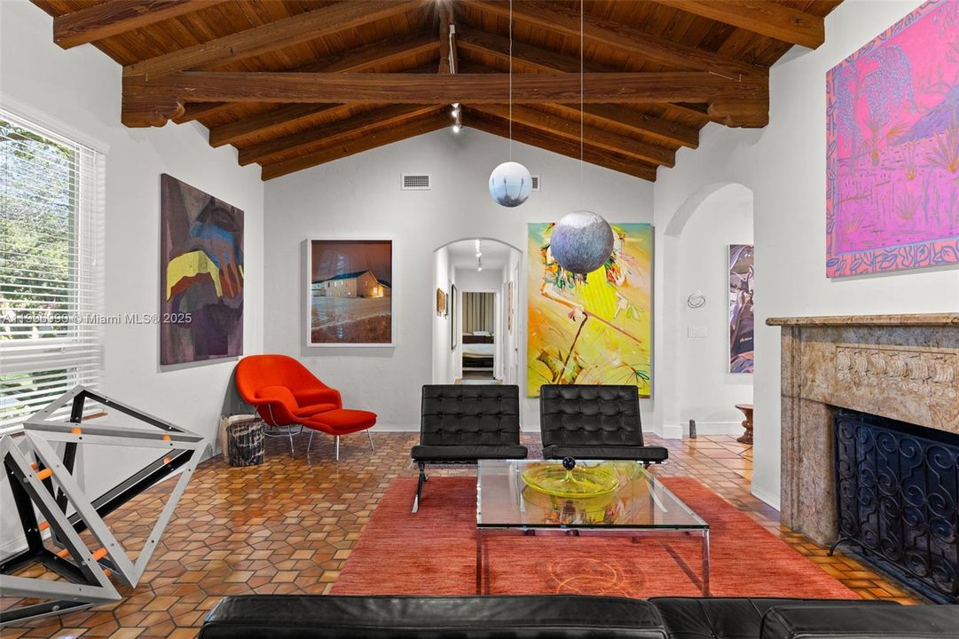 Active With Contract: $1,975,000 (3 beds, 2 baths, 2312 Square Feet)