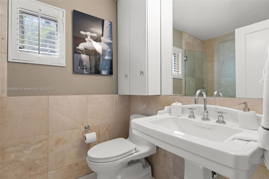 Active With Contract: $1,975,000 (3 beds, 2 baths, 2312 Square Feet)