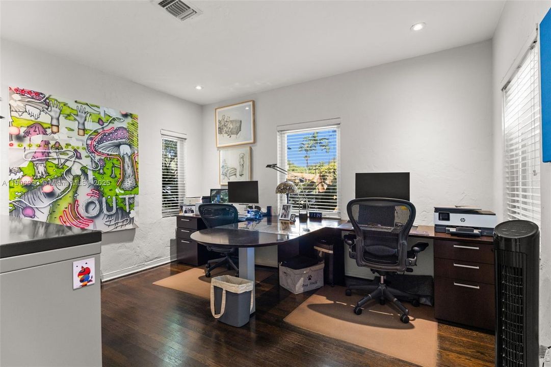 Active With Contract: $1,975,000 (3 beds, 2 baths, 2312 Square Feet)