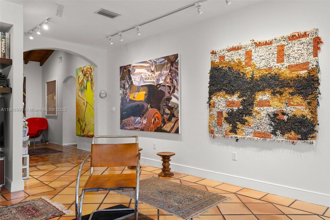 Active With Contract: $1,975,000 (3 beds, 2 baths, 2312 Square Feet)