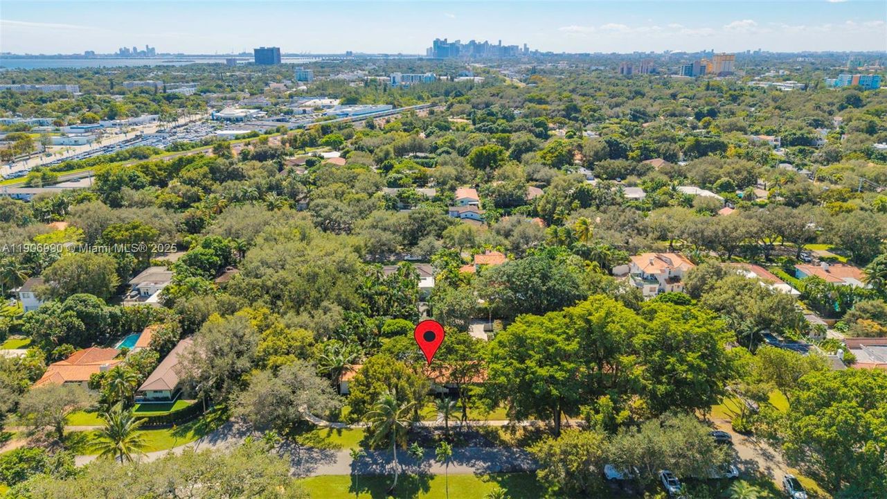 Active With Contract: $1,975,000 (3 beds, 2 baths, 2312 Square Feet)