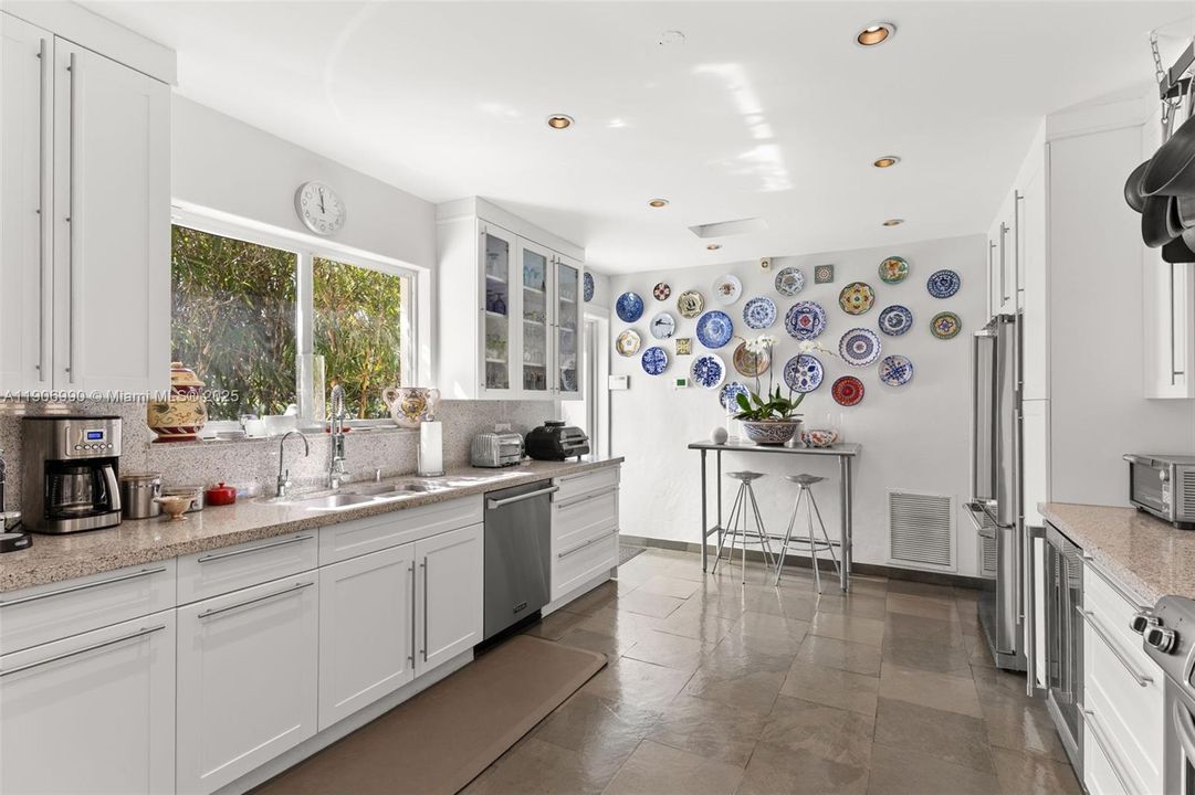 Active With Contract: $1,975,000 (3 beds, 2 baths, 2312 Square Feet)