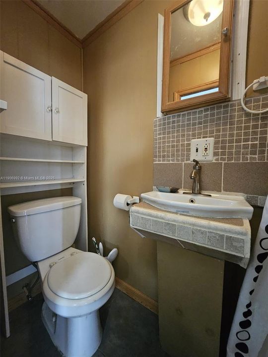 待售: $205,000 (3 贝兹, 3 浴室, 954 平方英尺)