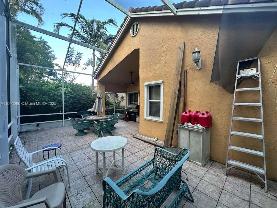 For Sale: $439,900 (2 beds, 2 baths, 1564 Square Feet)