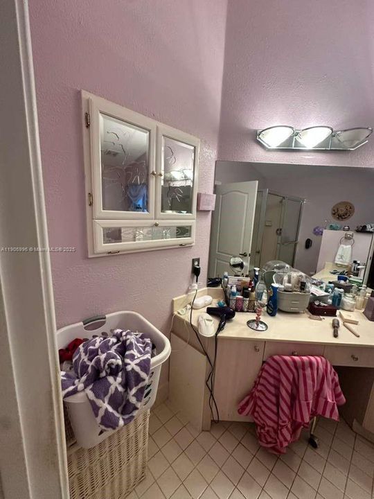 For Sale: $439,900 (2 beds, 2 baths, 1564 Square Feet)