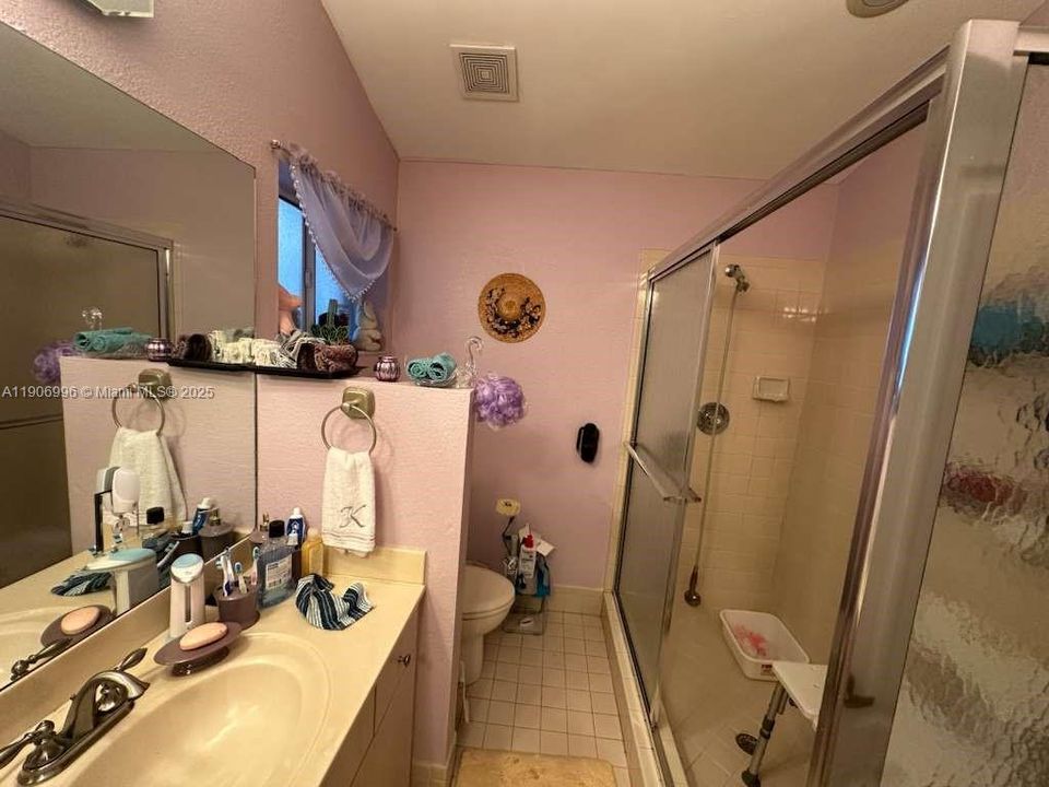 For Sale: $439,900 (2 beds, 2 baths, 1564 Square Feet)