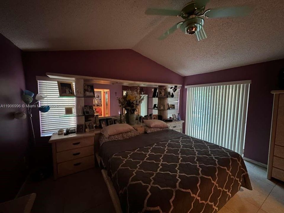 For Sale: $439,900 (2 beds, 2 baths, 1564 Square Feet)