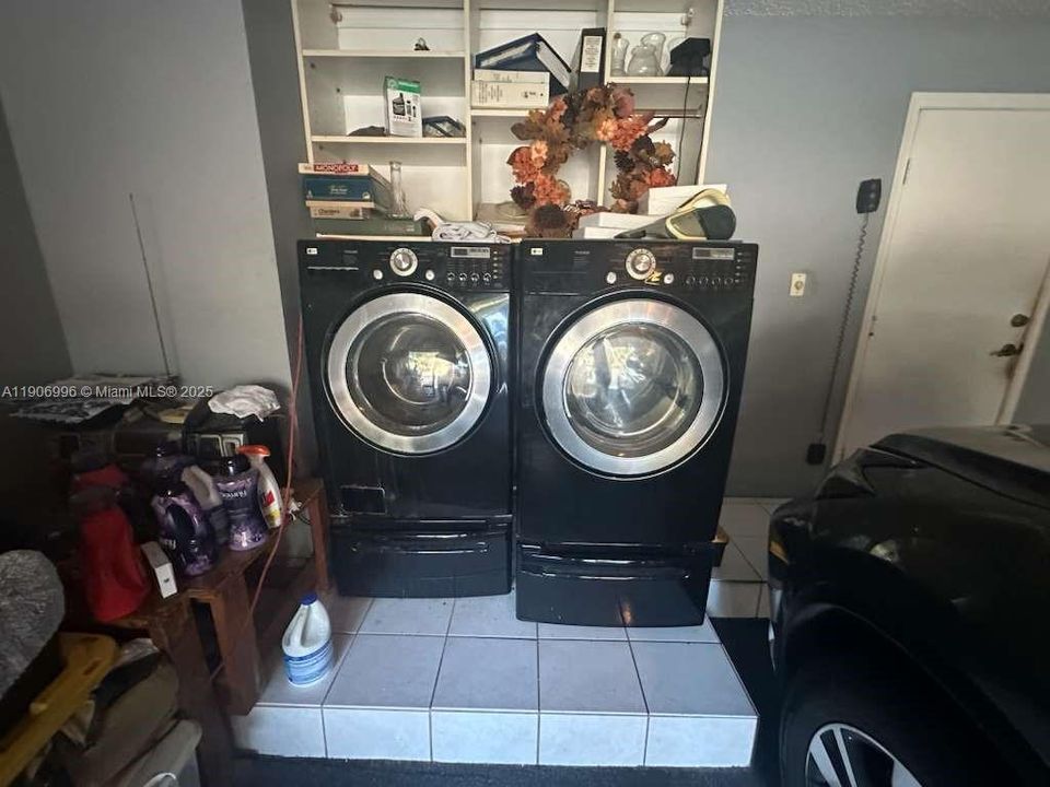 For Sale: $439,900 (2 beds, 2 baths, 1564 Square Feet)