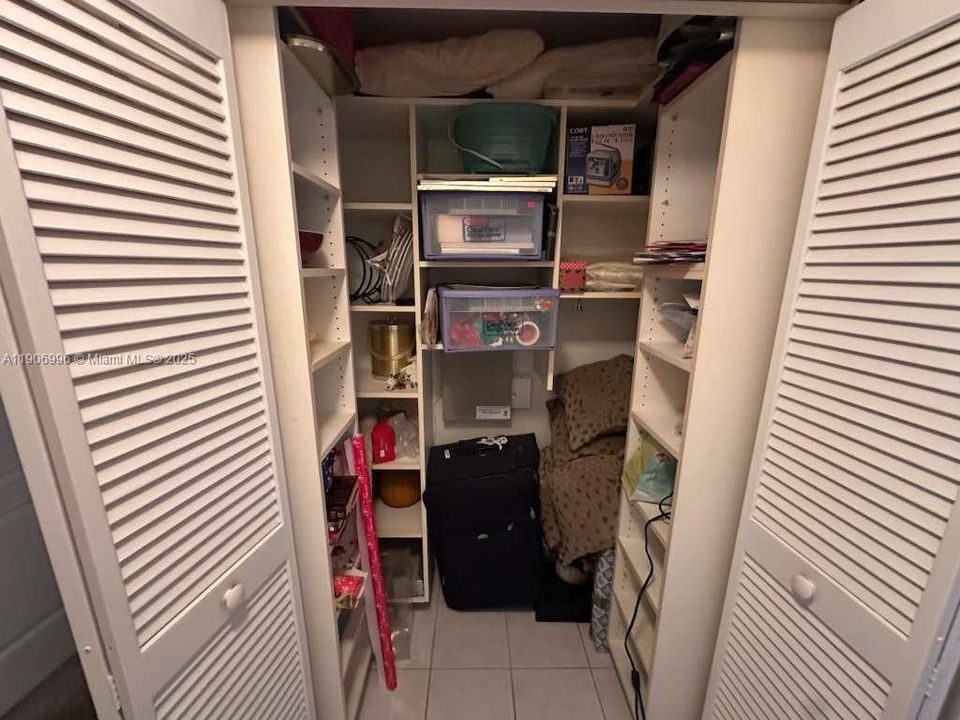 For Sale: $439,900 (2 beds, 2 baths, 1564 Square Feet)