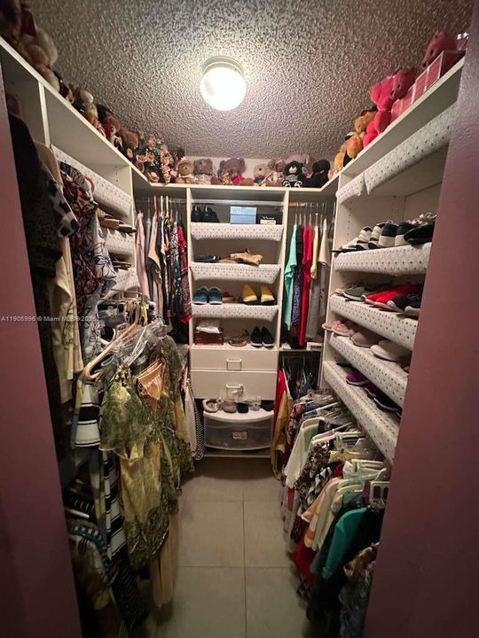 For Sale: $439,900 (2 beds, 2 baths, 1564 Square Feet)