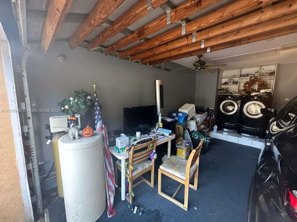 For Sale: $439,900 (2 beds, 2 baths, 1564 Square Feet)