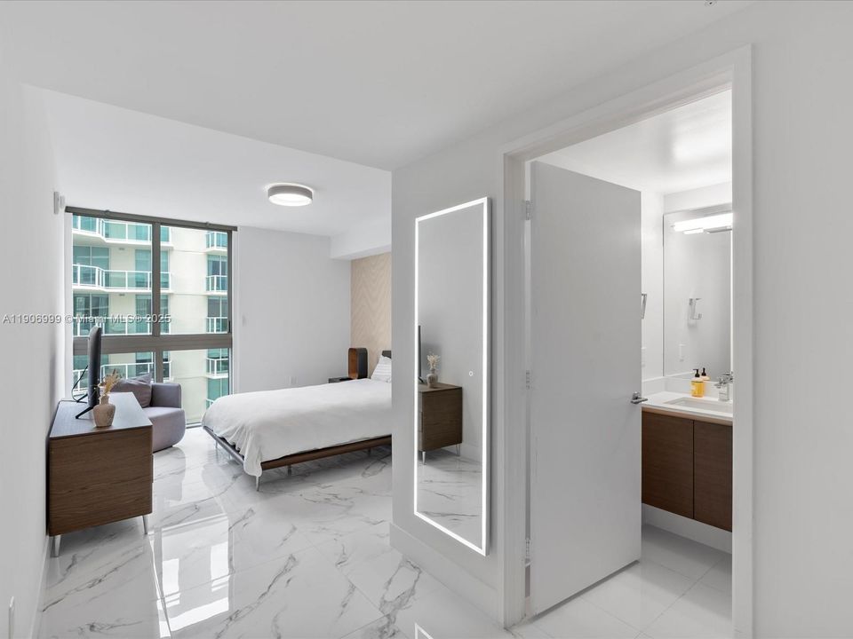 Active With Contract: $7,800 (3 beds, 3 baths, 1892 Square Feet)