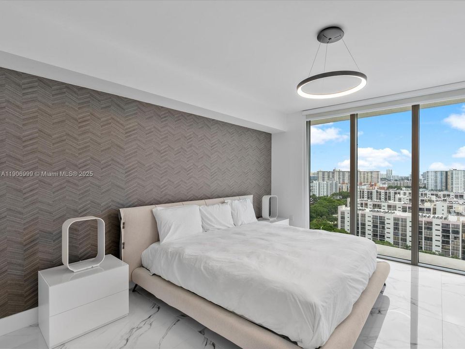 Active With Contract: $7,800 (3 beds, 3 baths, 1892 Square Feet)