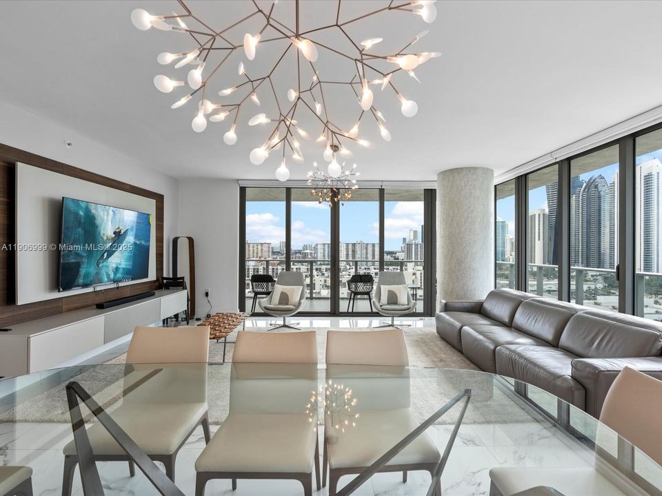 Active With Contract: $7,800 (3 beds, 3 baths, 1892 Square Feet)