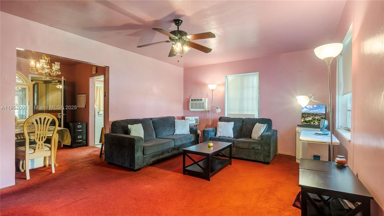 Active With Contract: $399,990 (2 beds, 1 baths, 1410 Square Feet)