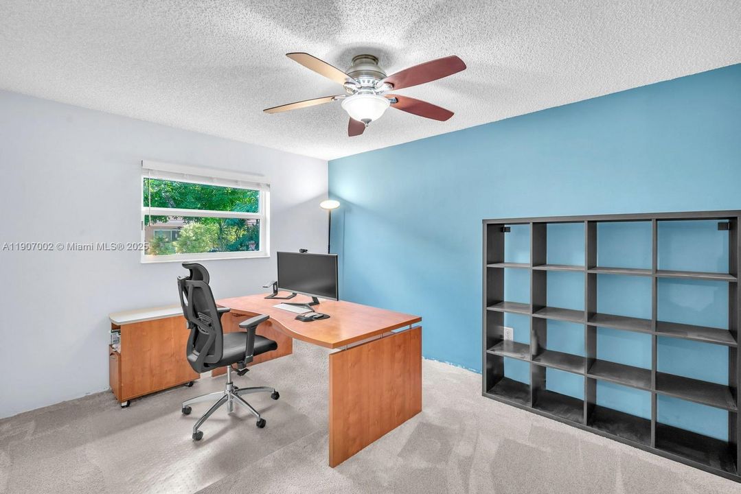 待售: $685,000 (4 贝兹, 2 浴室, 1865 平方英尺)