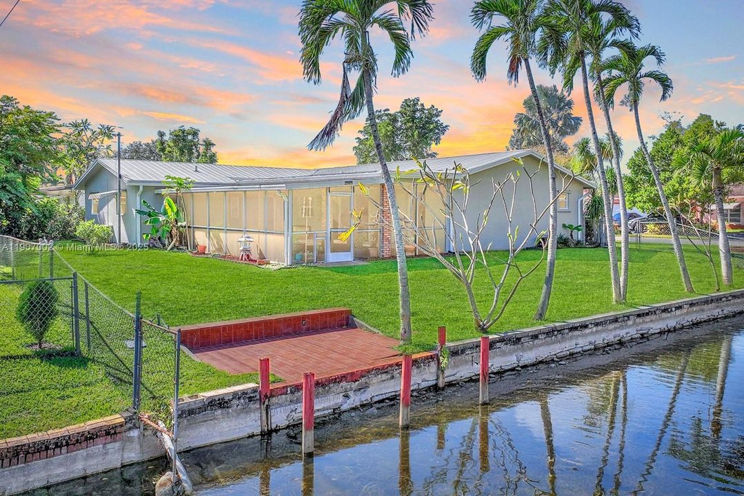 待售: $685,000 (4 贝兹, 2 浴室, 1865 平方英尺)