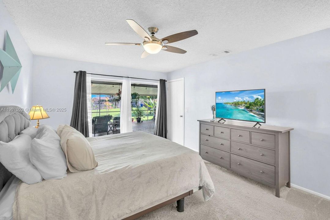 待售: $685,000 (4 贝兹, 2 浴室, 1865 平方英尺)