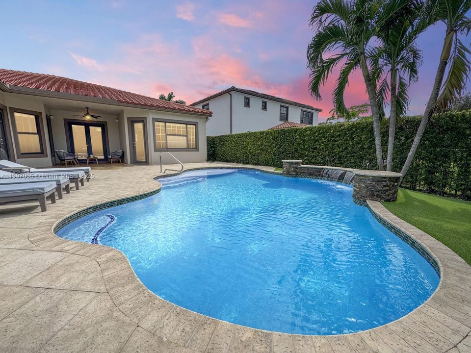 待售: $1,195,000 (4 贝兹, 3 浴室, 2480 平方英尺)