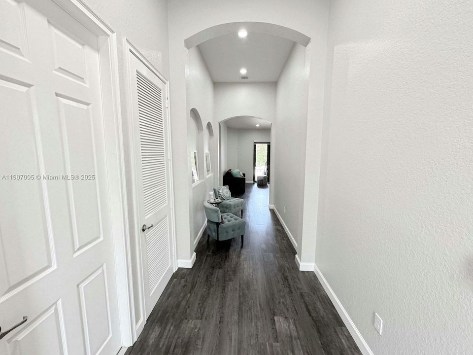 待售: $1,195,000 (4 贝兹, 3 浴室, 2480 平方英尺)