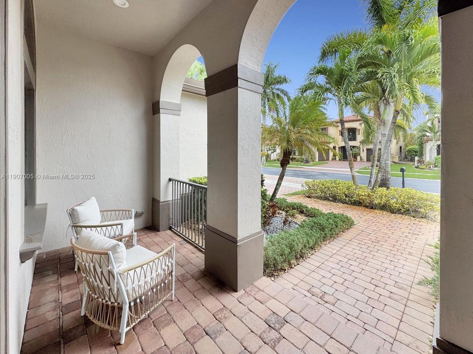 待售: $1,195,000 (4 贝兹, 3 浴室, 2480 平方英尺)